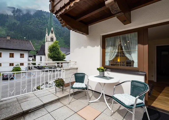 伊伯哈尔特公寓 *